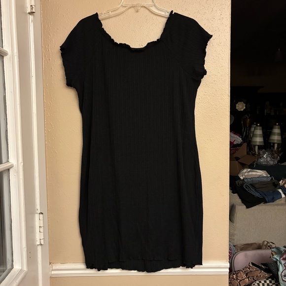 Black Ribbed Button-Front Dress - Picture 7 of 10